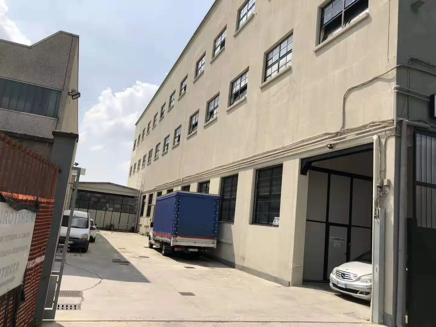米兰仓 · 仓库图集 · 图片 4