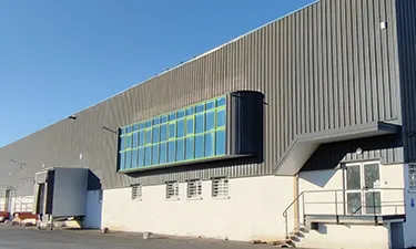 九方法国自营仓仓库实景